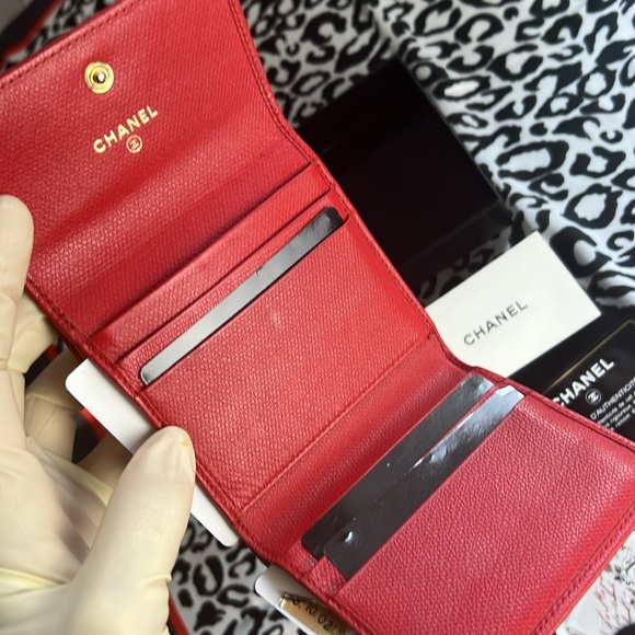 CHANEL Red Caviar Leather CC Logo Sevruga Caviar Wallet bifold box card Auth. - Picture 5 of 17